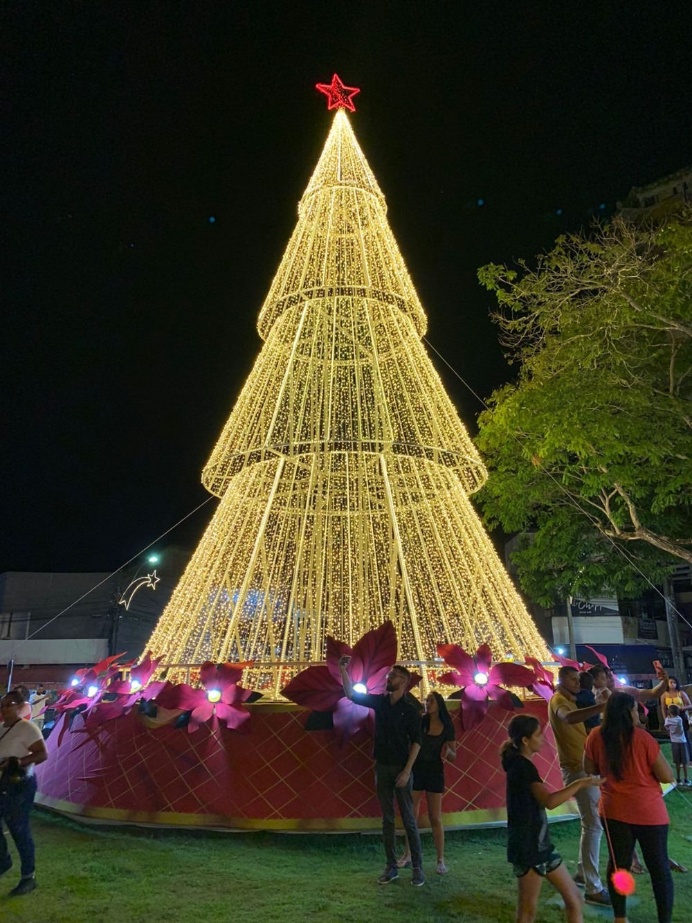 Natal Luz - O Abraço da Família 2022