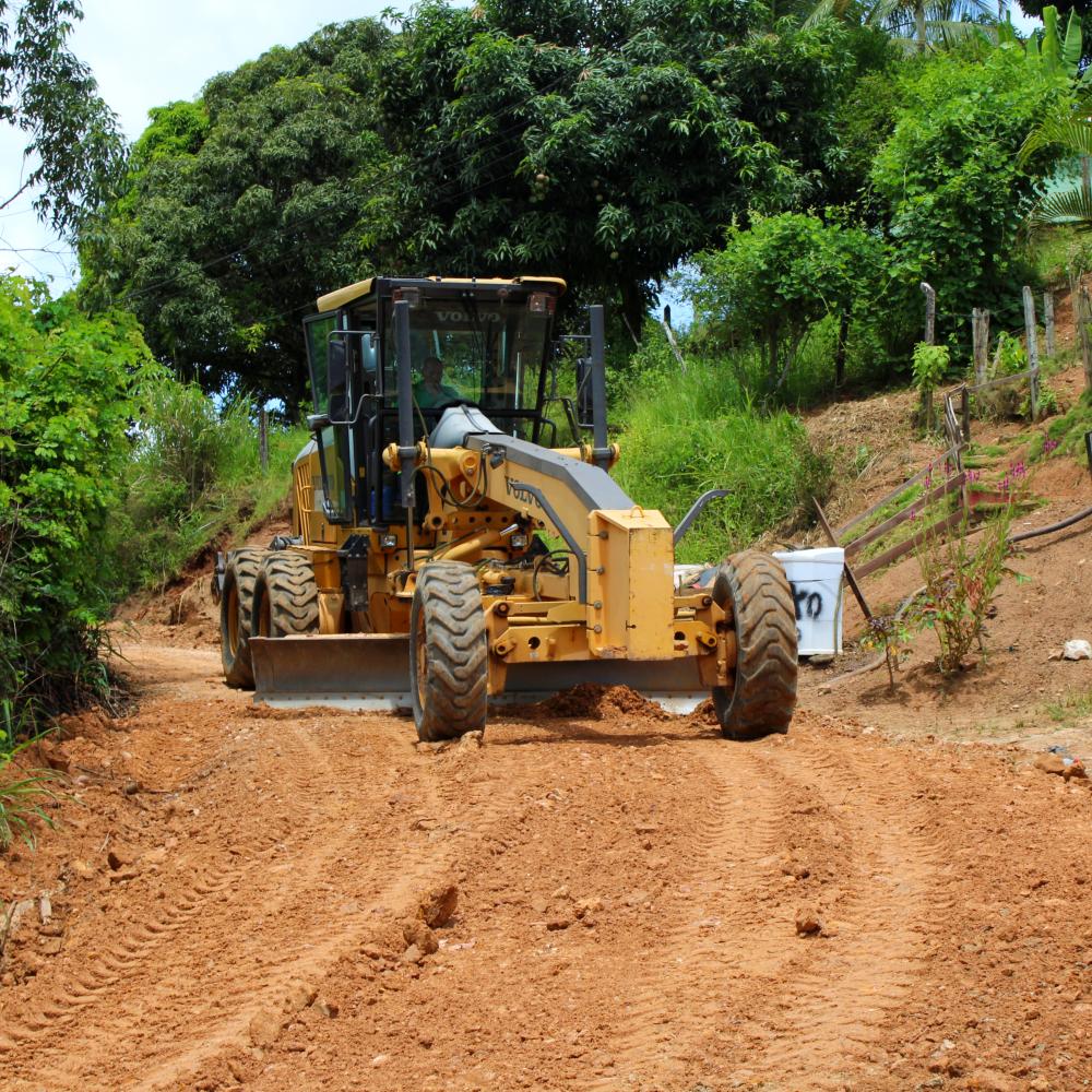 Prefeitura de Ipiaú conclui patrolamento na ladeira “Polpa Eva”