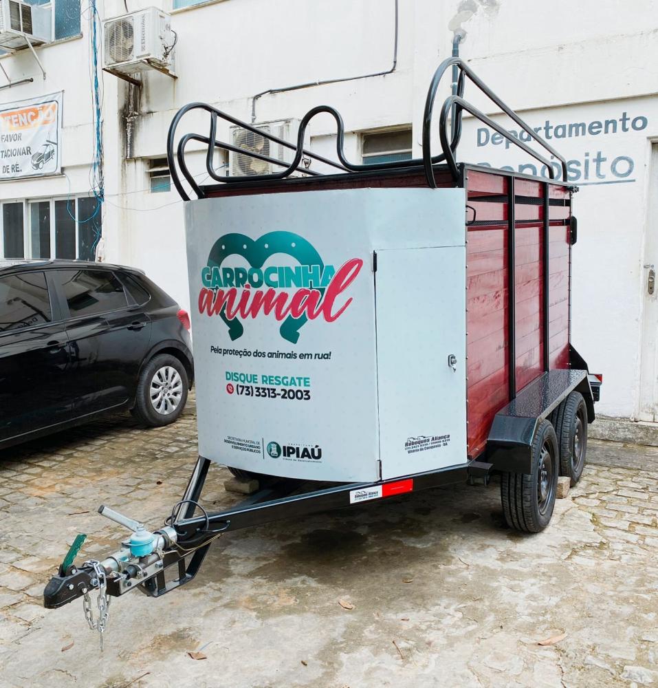 Prefeitura já conta com “carrocinha” para recolher animais que perambulam nas ruas de Ipiaú