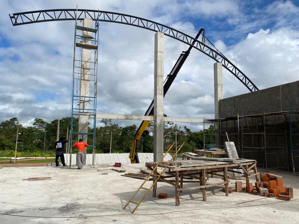 Obra de construção do palco fixo da Praça de Eventos aproxima-se da fase de conclusão