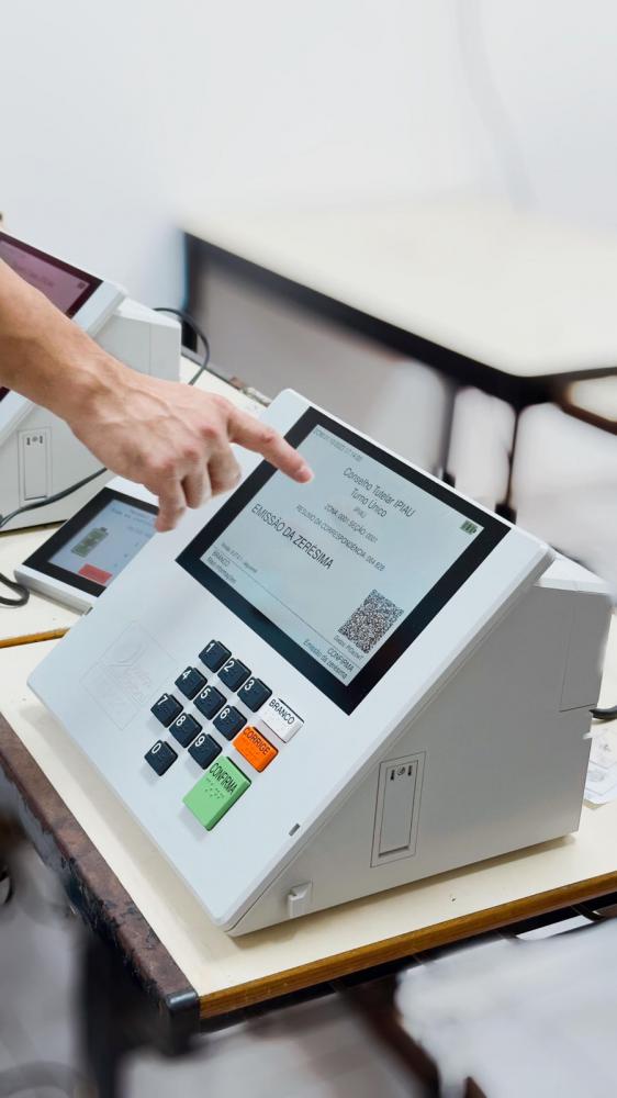  Testes são realizados nas urnas eletrônicas que serão utilizadas na eleição do Conselho Tutelar