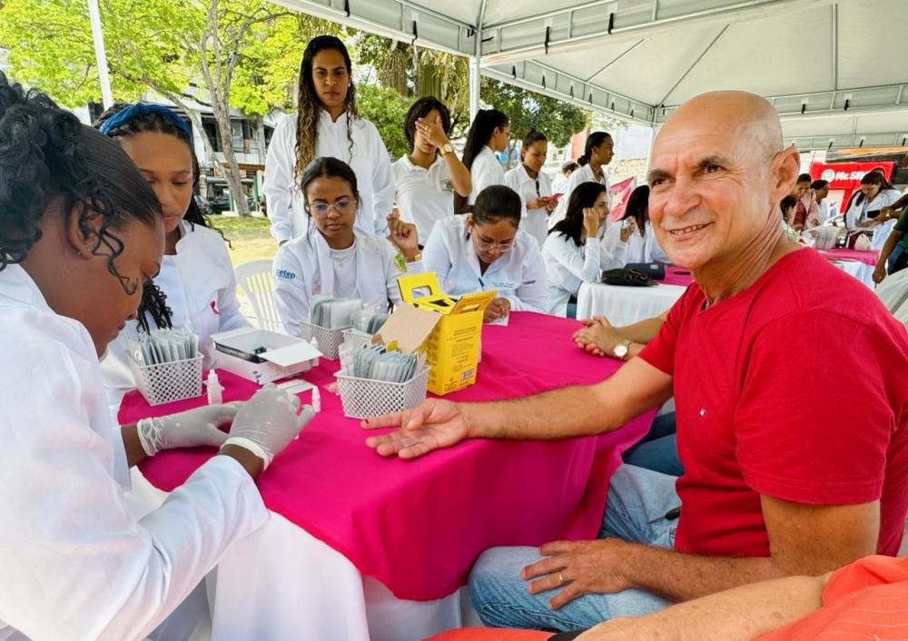 Secretaria de Saúde de Ipiaú realiza Feira do idoso 