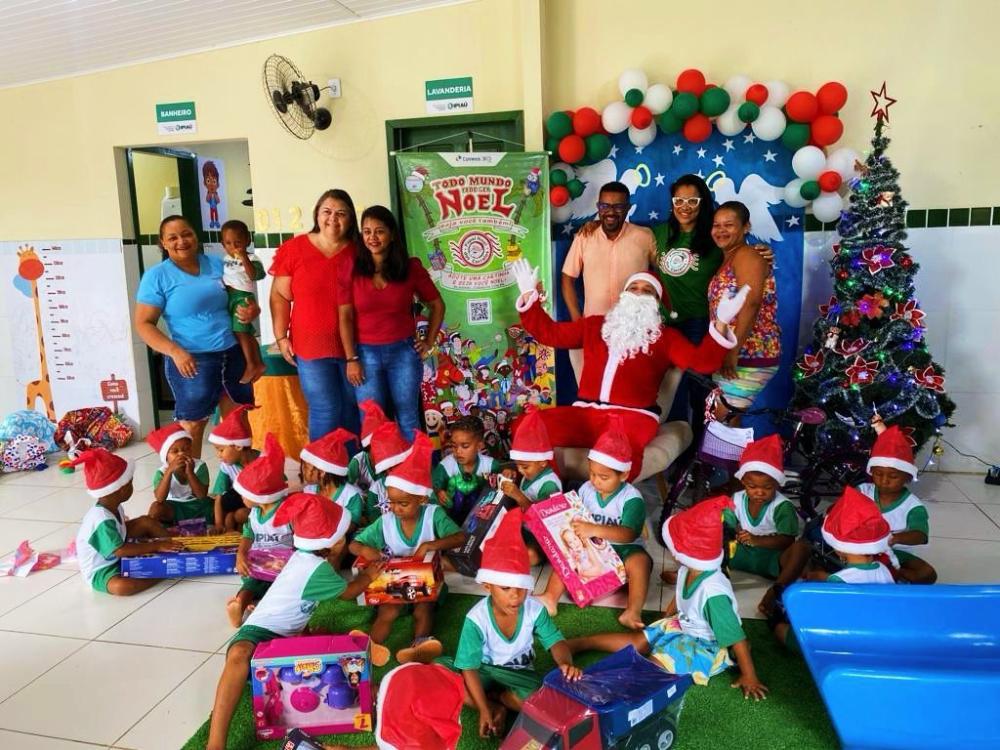Em Parceria com a Secretaria de Educação de Ipiaú, a campanha Papai Noel dos Correios 2023 entrega brinquedos em creches municipais
