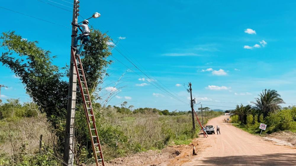 Prefeitura de Ipiaú realiza melhorias na iluminação pública da estrada de acesso ao CETEP