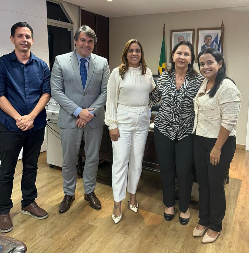 Em audiência com Secretário de Estado da Saúde, Laryssa Dias faz solicitações para Ipiaú