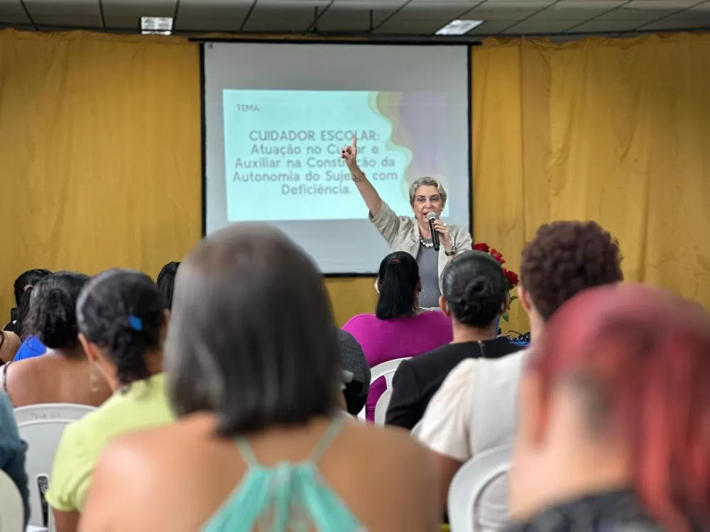 Ipiaú inicia primeira formação continuada para cuidadores escolares de alunos com necessidades educacionais específicas