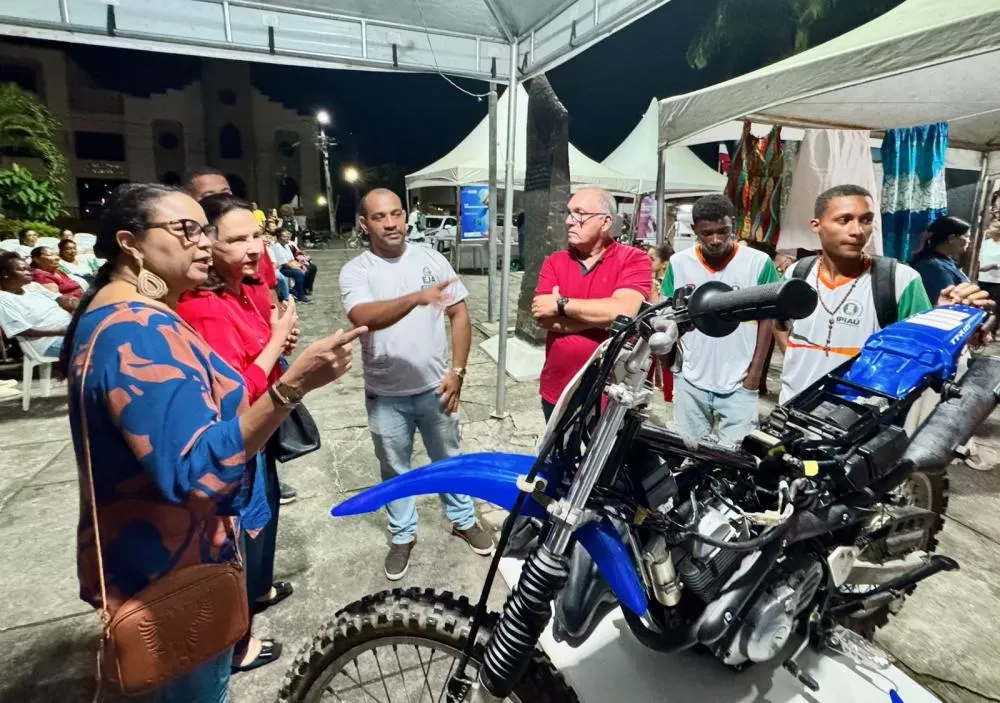 EJA Profissionalizante na Praça: evento destaca sucesso dos cursos técnicos com apresentações práticas em Ipiaú