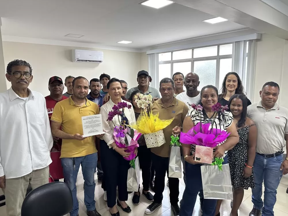 Prefeita Maria das Graças recebe homenagem de agricultores familiares de Ipiaú