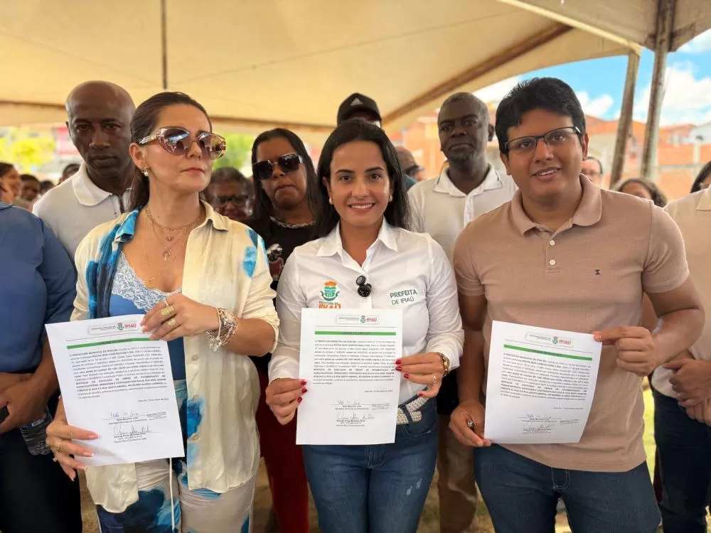 Prefeita Laryssa Dias entrega ordem de serviço para obras no Bairro Aloísio Conrado