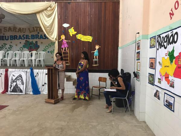 Colégio Celestina Bittencourt realiza Sarau Literário