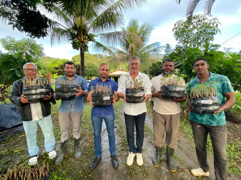 Prefeitura de Ipiaú lança o Programa “Raízes da Terra” na Região da Sapucaia