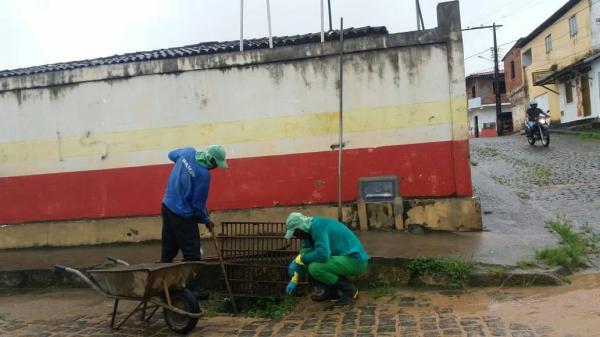 SDU segue realizando manutenção e limpeza em bueiros da cidade