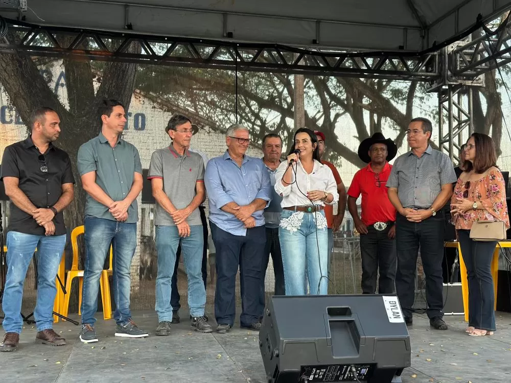 Prefeitura de Ipiaú participa da abertura da 32ª Exposição Agropecuária