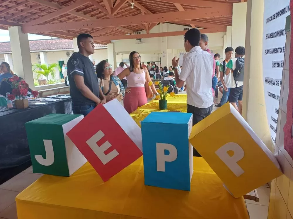 Prefeitura de Ipiaú realiza feira do empreendedorismo em diversas escolas da rede municipal