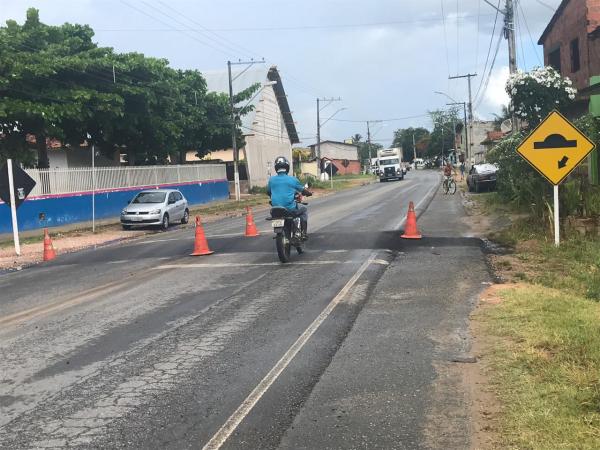 Após solicitação da prefeitura, DNIT instala redutores de velocidade na Avenida Lauro de Freitas