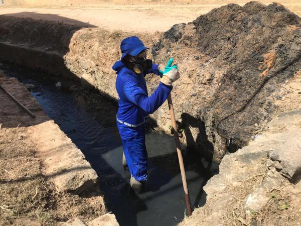 Secretaria de Desenvolvimento Urbano intensifica ações preventivas de limpeza de bueiros e galerias
