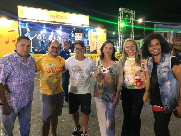 Prefeita Maria participa de Festival Conexão Musical na Praça Salvador da Matta