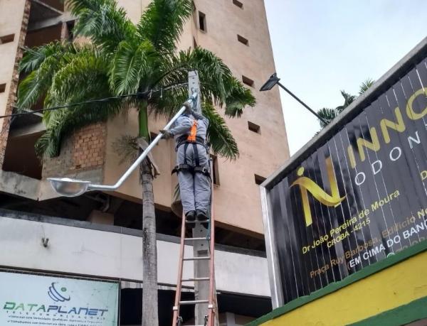 Praça Ruy Barbosa ganha nova iluminação 