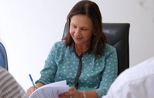 Prefeita Maria sanciona lei que cria Ouvidoria Geral do Município 