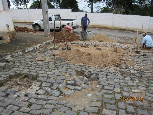 Prefeitura segue com obras de recuperação da pavimentação 