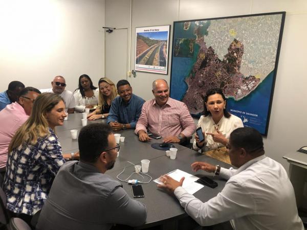 Prefeita Maria busca celeridade para obras do Centro de Abastecimento, Estádio Pedro Caetano e praças de Ipiaú