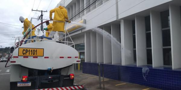 Prefeitura prossegue com lavagem sanitárias de ruas do Centro