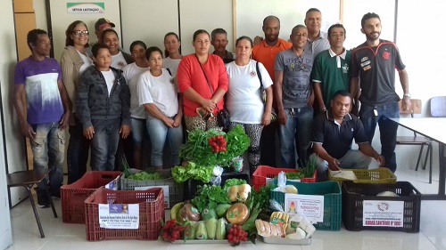 Secretaria reúne Agricultores Familiares para tratar da aquisição da merenda escolar