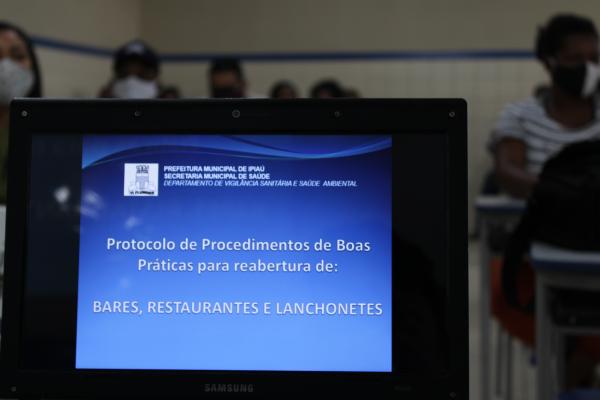 Donos de Bares e Restaurantes fizeram treinamento com a vigilância sanitária de Ipiaú antes da reabertura 