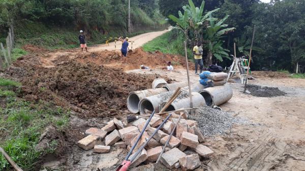 Prefeitura e Secretaria de Infraestrutura promovem reparos na rede de drenagem de águas pluviais do Bairro Irmã Dulce