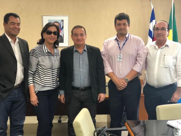 Maria se reúne com Secretário de infra Estrutura Hídrica do Estado para tratar de assuntos emergenciais