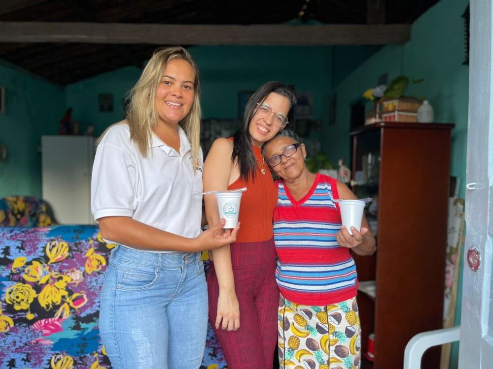 Equipe do CRAS realiza visita aos idosos integrantes para notificar retorno das atividades presenciais 