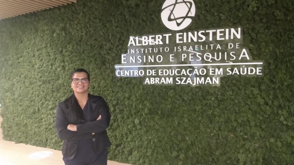Enfermeira de Ipiaú participa de curso de especialização no Hospital Albert Einstein