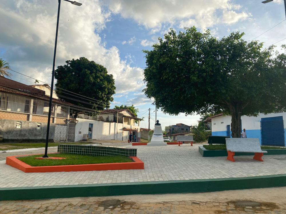 Prefeitura inaugura a requalificação da Praça Amâncio Félix