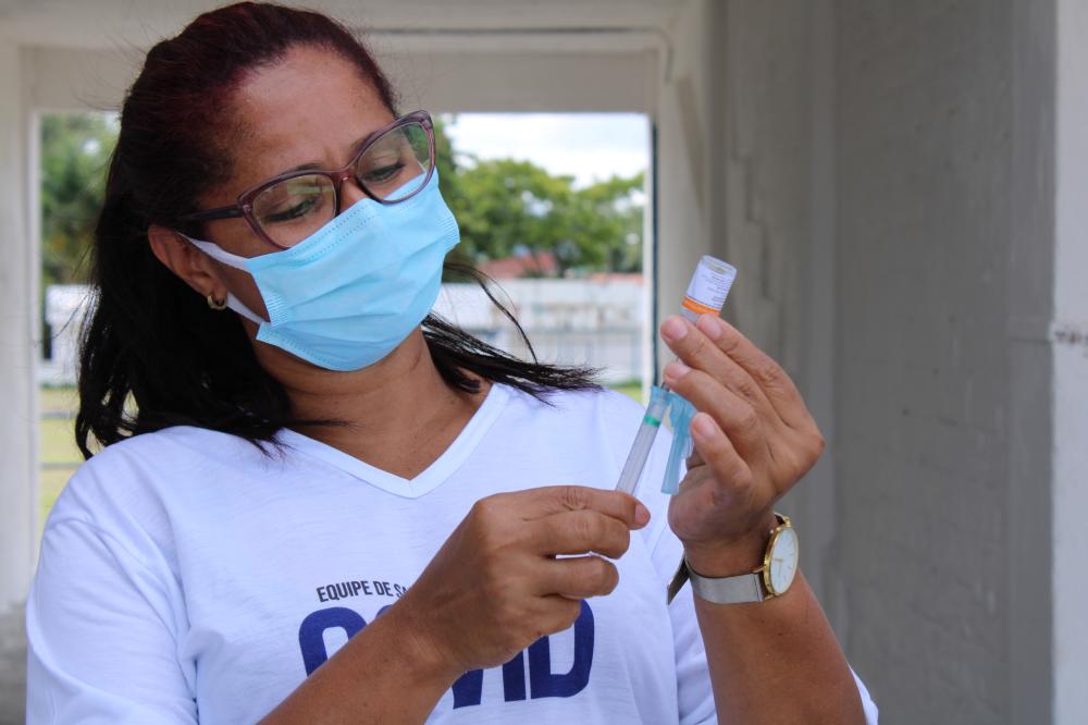 Vacinação contra covid-19 será realizada na praça Ruy Barbosa neste sábado