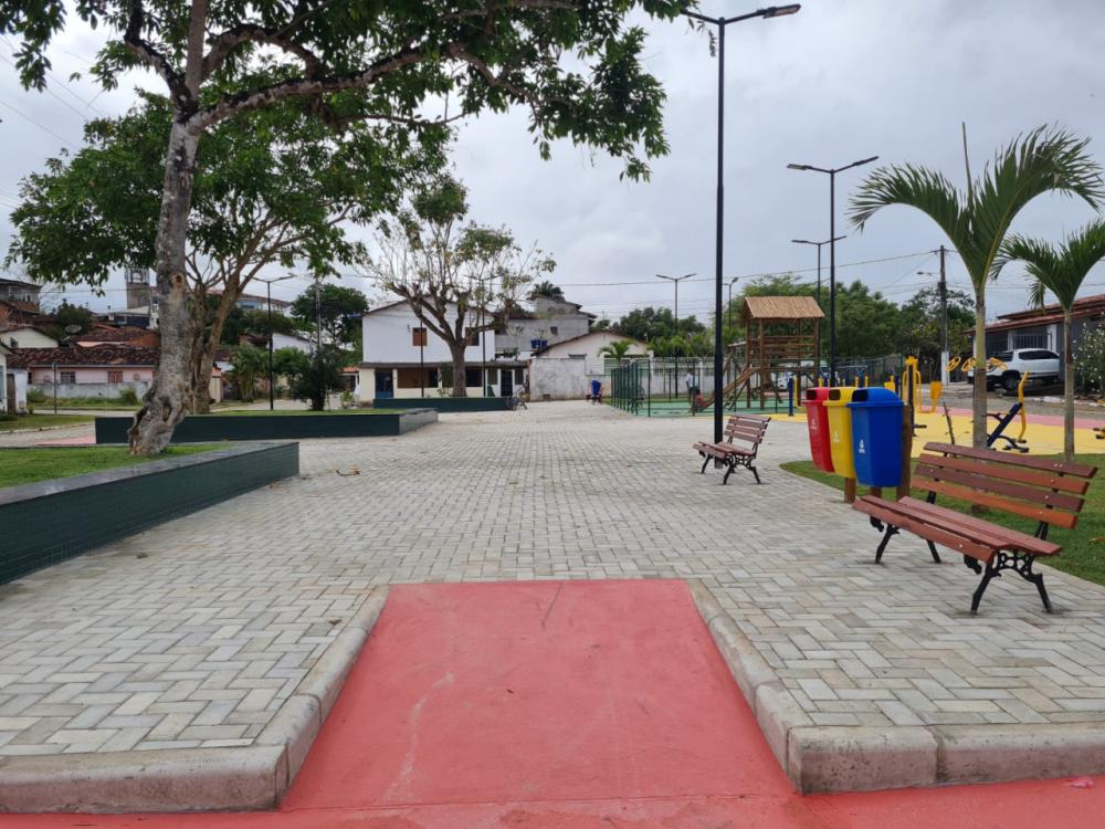 Prefeitura entrega mais uma praça requalificada à população de Ipiaú