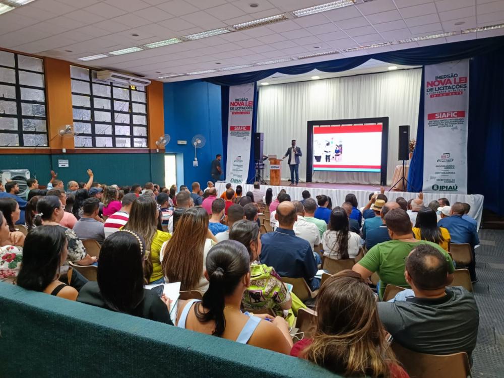 Servidores da Prefeitura marcaram presença maciça no curso do SIAFIC 